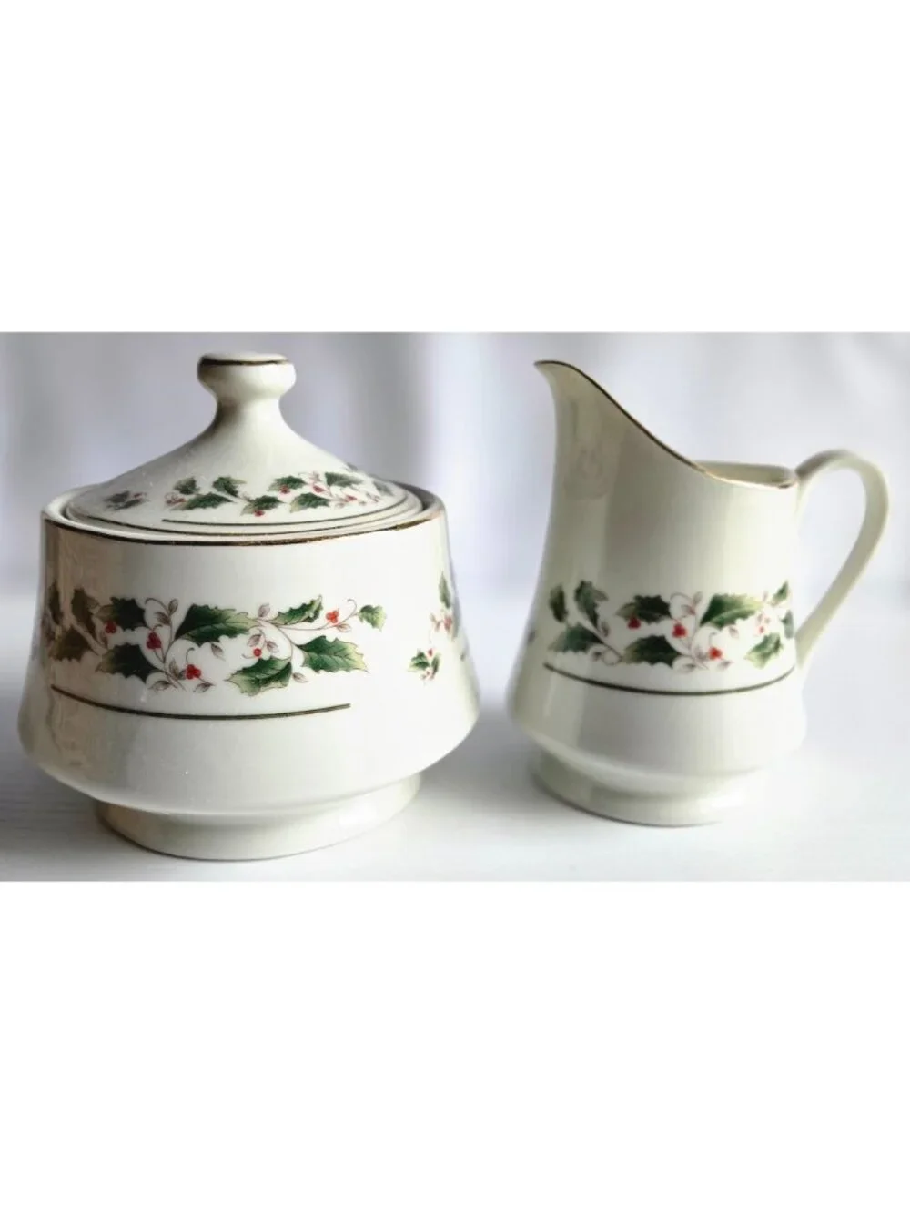 Royal Limited Holly Holiday Creamer and Sugar Bowl with Lid Set Made In Japan